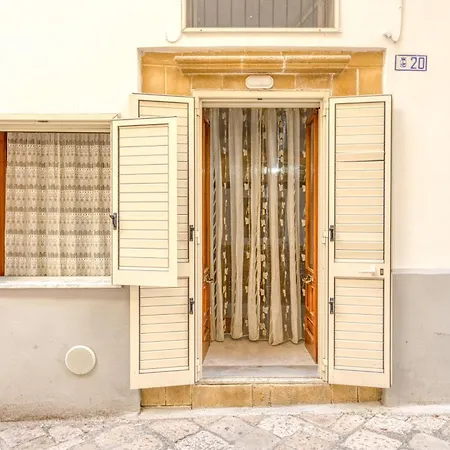Annarita House - Salento * Галлиполи